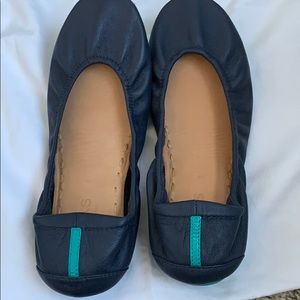 Tieks flats